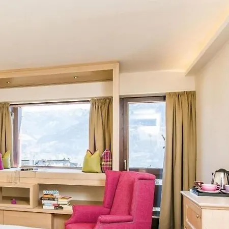 Alpin- Sporthotel, Summercard Included - September 4* زيل أم سي